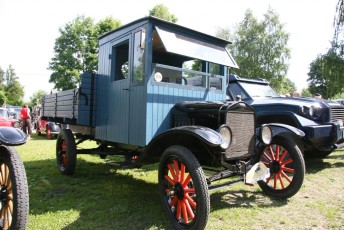 LaitseRallyPark_kogupere_teemapark_2008_uunikumid_vanaauto_2008 (220)