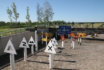 laitserallypark_kogupere_teemapark_vanaauto_uunikumid_klm_laidoneri_puhajarve_2012-45