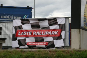 laitserallypark_kogupere_teemapark_vanaauto_uunikumid_reklaam_simulaator_rally_rally-estonia_2012-7