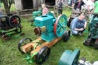 laitserallypark_kogupere_teemapark_vanaauto_uunikumid_sillaotsa_vanatehnika_sillaotsa-vanatehnikapaev_2012-11