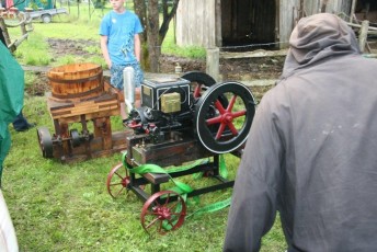 laitserallypark_kogupere_teemapark_vanaauto_uunikumid_sillaotsa_vanatehnika_sillaotsa-vanatehnikapaev_2012-8