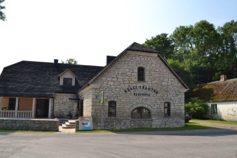 laitserallypark_kogupere_teemapark_vanaauto_uunikumid_klm_laidoneri_saaremaa_vanatehnika_seiklus_2013-128