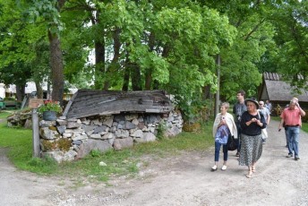 laitserallypark_kogupere_teemapark_vanaauto_uunikumid_klm_laidoneri_saaremaa_vanatehnika_seiklus_2013-50