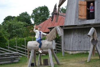 laitserallypark_kogupere_teemapark_vanaauto_uunikumid_klm_laidoneri_saaremaa_vanatehnika_seiklus_2013-69