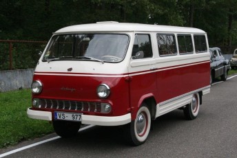 laitserallypark_kogupere_teemapark_vanaauto_uunikumid_riia-retro_seiklus_lati_kuus-varvast_2013-10