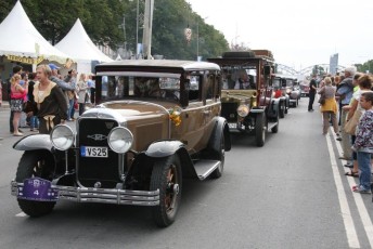 laitserallypark_kogupere_teemapark_vanaauto_uunikumid_riia-retro_seiklus_lati_kuus-varvast_2013-101