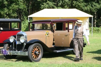 laitserallypark_kogupere_teemapark_vanaauto_uunikumid_riia-retro_seiklus_lati_kuus-varvast_2013-109