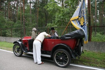 laitserallypark_kogupere_teemapark_vanaauto_uunikumid_riia-retro_seiklus_lati_kuus-varvast_2013-137