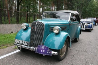 laitserallypark_kogupere_teemapark_vanaauto_uunikumid_riia-retro_seiklus_lati_kuus-varvast_2013-68