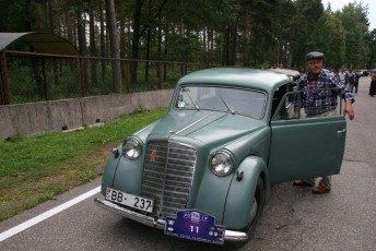 laitserallypark_kogupere_teemapark_vanaauto_uunikumid_riia-retro_seiklus_lati_kuus-varvast_2013-69