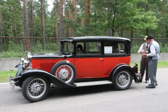 laitserallypark_kogupere_teemapark_vanaauto_uunikumid_riia-retro_seiklus_lati_kuus-varvast_2013-91