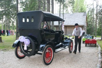 laitserallypark_kogupere_teemapark_vanaauto_uunikumid_ford-t_pulmad_ammad_aiad_pulmaauto_2014-18