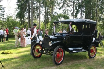 laitserallypark_kogupere_teemapark_vanaauto_uunikumid_ford-t_pulmad_ammad_aiad_pulmaauto_2014-23