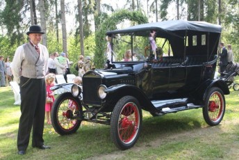 laitserallypark_kogupere_teemapark_vanaauto_uunikumid_ford-t_pulmad_ammad_aiad_pulmaauto_2014-24