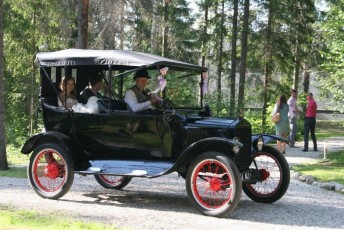 laitserallypark_kogupere_teemapark_vanaauto_uunikumid_ford-t_pulmad_ammad_aiad_pulmaauto_2014-7