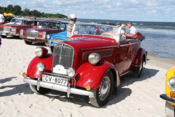 laitserallypark_kogupere_teemapark_vanaauto_uunikumid_jurmala-retro_seiklus_lati_kuus-varvast_2015-33