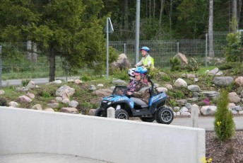 laitserallypark_laitse_ralli_park_kogupere_teemapark_liikluskasvatus_liikluslinnak_valgusfoorid_elektriautod_lapsed_pere_koosseiklus_mang-20