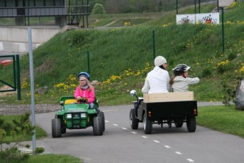 laitserallypark_laitse_ralli_park_kogupere_teemapark_liikluskasvatus_liikluslinnak_valgusfoorid_elektriautod_lapsed_pere_koosseiklus_mang-32