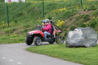 laitserallypark_laitse_ralli_park_kogupere_teemapark_liikluskasvatus_liikluslinnak_valgusfoorid_elektriautod_lapsed_pere_koosseiklus_mang-49