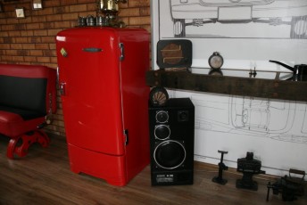 LaitseRallyPark_kogupere_teemapark_vanaauto_uunikumid_Retro_seiklus_Kiev_2015 (5)