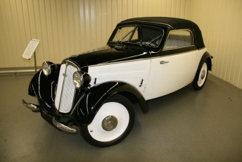 LaitseRallyPark_kogupere_teemapark_vanaauto_uunikumid_Retro_seiklus_Kiev_2015 (63)