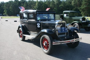 LaitseRallyPark_kogupere_teemapark_vanaauto_uunikumid_Riia Retro_2009 (32)