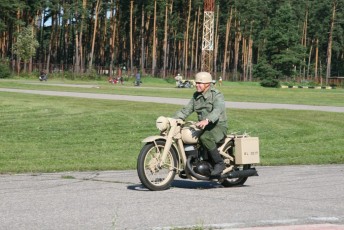 LaitseRallyPark_kogupere_teemapark_vanaauto_uunikumid_Riia Retro_2009 (48)