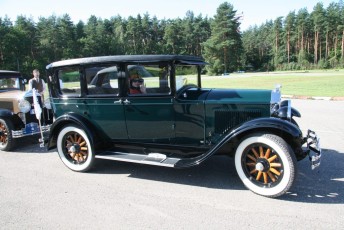 LaitseRallyPark_kogupere_teemapark_vanaauto_uunikumid_Riia Retro_2009 (59)