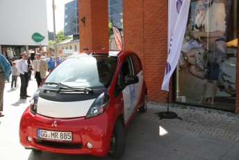 LaitseRallyPark_kogupere_teemapark_vanaauto_uunikumid_ralli_elektriauto_Tallinn_Monaco_2011 (35)