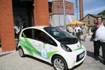 LaitseRallyPark_kogupere_teemapark_vanaauto_uunikumid_ralli_elektriauto_Tallinn_Monaco_2011 (39)