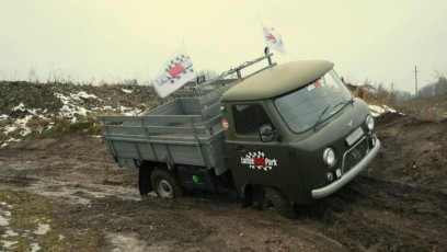 laitserallypark-maastikusoit_uaz452d_uazik_maasturitega_maastikurada_takistusterada_uaz_firmapidu_sopradega_turvaline-soit-7-e1483962438542