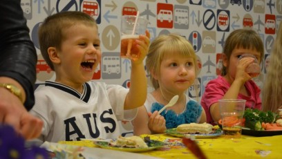 laitserallypark_teemapark_lapsed_liikluslinnak_mangudemaja_mangime_koos_isa_ema_pere_perega_sunnipaev_lapse_meisterdamine_monus_hubane_mangutuba_mangunurk-11-1-e1484064617943