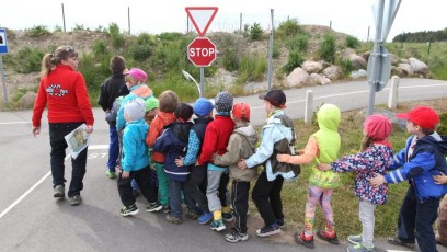 laitserallypark_teemapark_lapsed_liikluslinnak_mangudemaja_mangime_koos_isa_ema_pere_perega_sunnipaev_lapse_meisterdamine_monus_hubane_mangutuba_mangunurk-3-1-e1484064396430