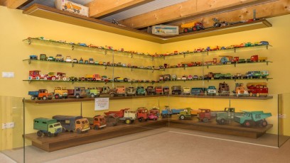 laitserallypark_teemapark_lapsed_liikluslinnak_mangudemaja_mangime_koos_isa_ema_pere_perega_sunnipaev_lapse_meisterdamine_monus_hubane_mangutuba_mangunurk_4