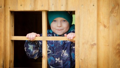 laitserallypark_teemapark_lapsed_liikluslinnak_mangudemaja_mangime_koos_isa_ema_pere_sunnipaev_lasteed_pidu_pedaalkart_ratas_jeep_liiklus_opime_3